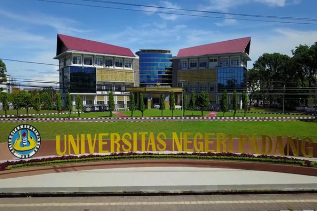 Profil Universitas Negeri Padang: Pusat Pendidikan Unggulan
